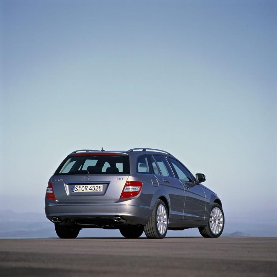  Mercedes-Benz C-Class Estate 2008 года  (фото 26 из 28)